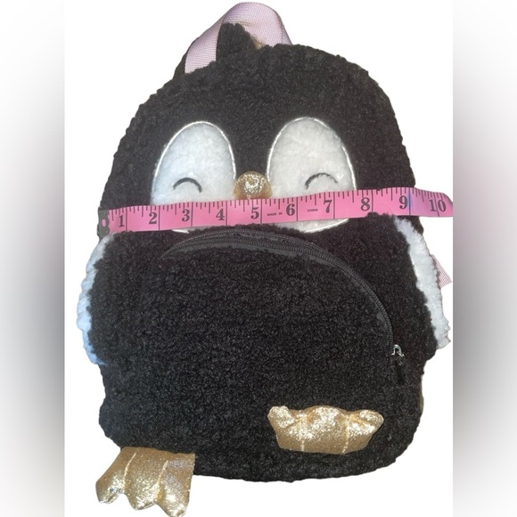 LIKE NEW- Sparkly Fuzzy Penguin Backpack/Purse- Child - Picture 6 of 6